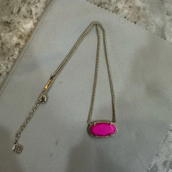 Hot Pink Kendra Scott Dylan Pendant Necklace - Picture 6 of 8